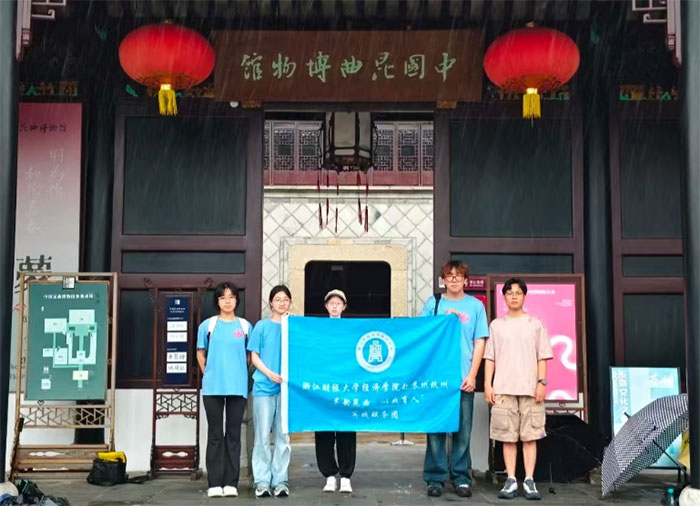 ѧӷϷݽ괫СഺϵĶԻ