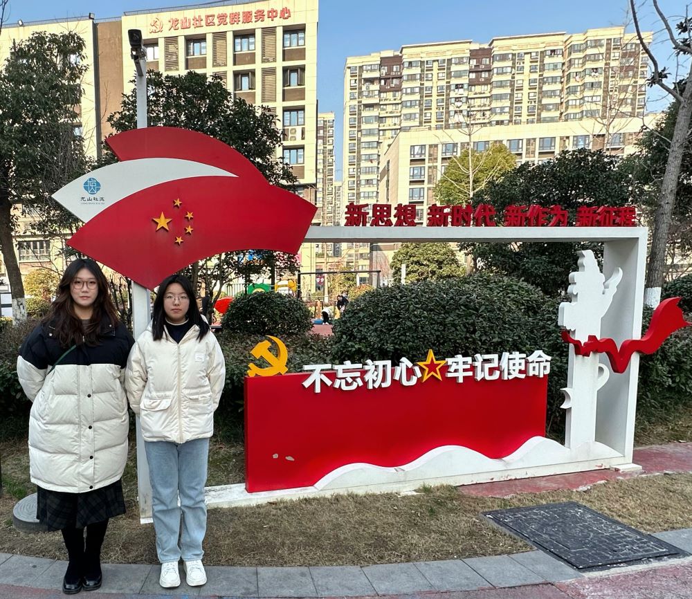 ҵɫ桱ȺڡҸ롱